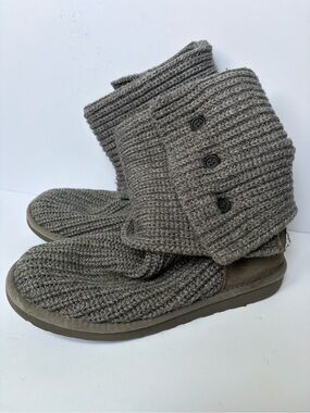 Ugg Classic Cardy Knit Boots in Grey (US 8/EU 39)